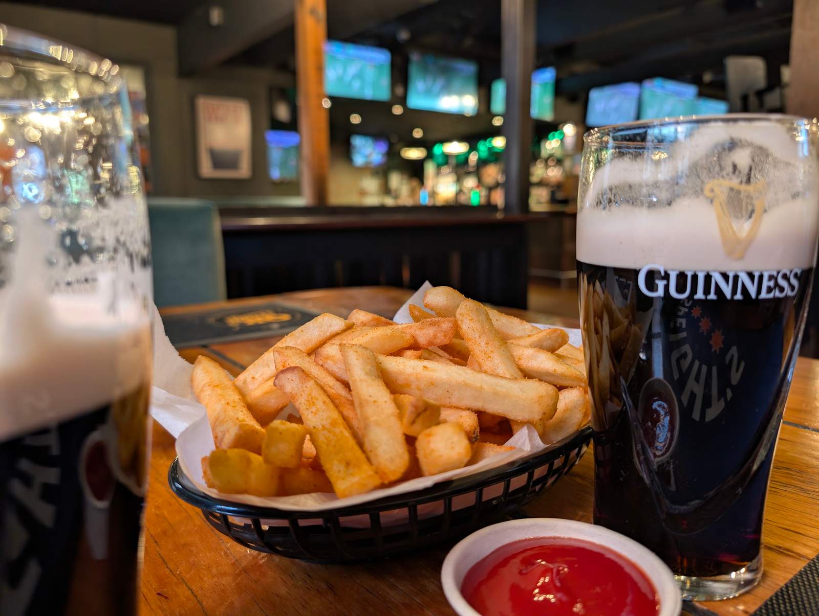 Lynott's Irish Pub — photo 3