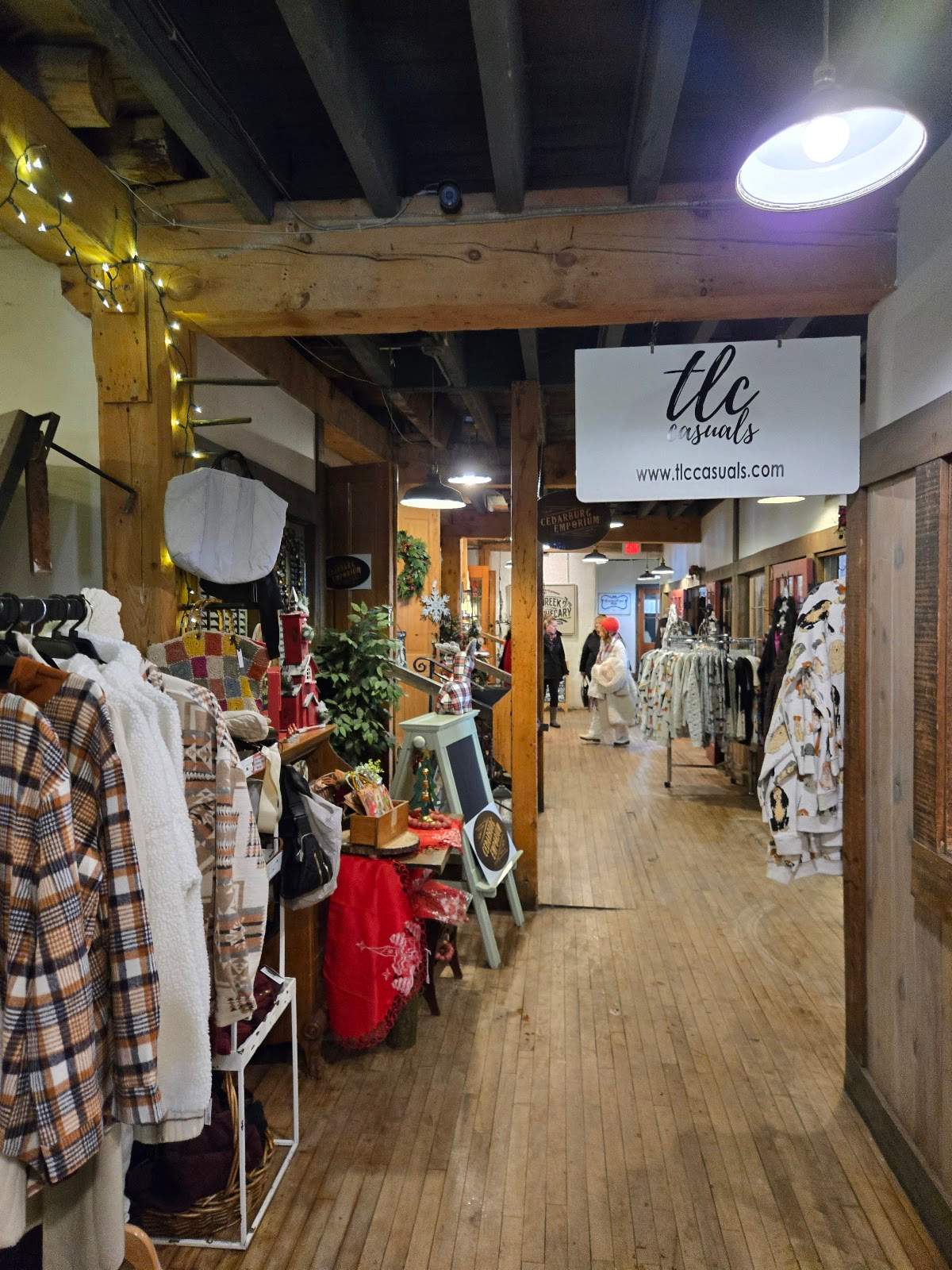 Cedar Creek Settlement Shops — photo 1