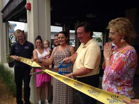 Salty's Island Bar & Grille — photo 3