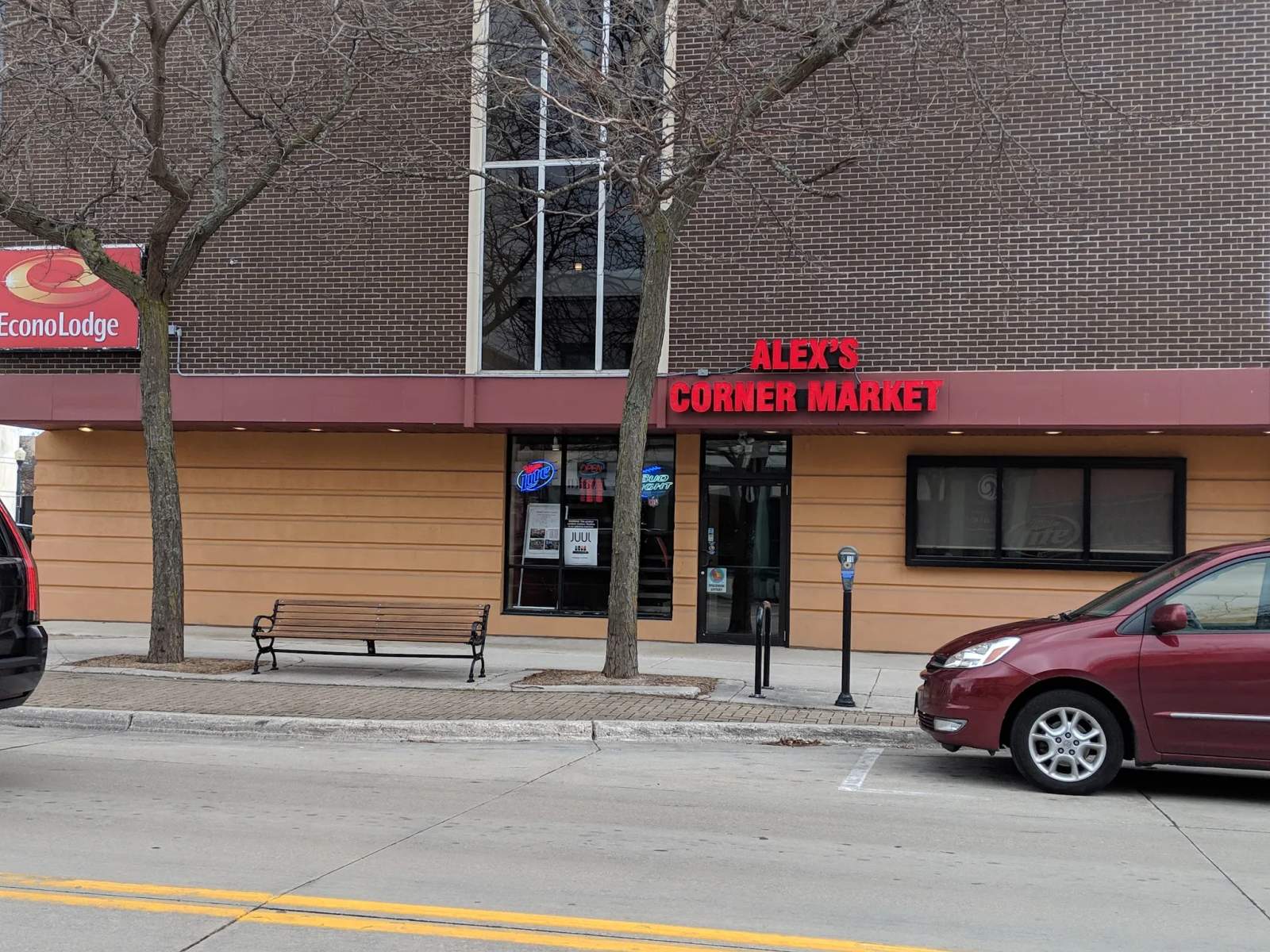 Alex's Corner Market — photo 1