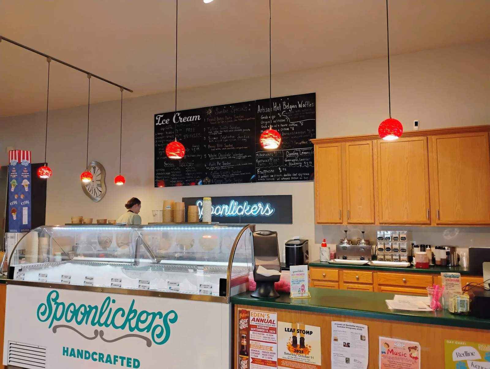 Spoonlickers Café & Ice Cream — photo 4