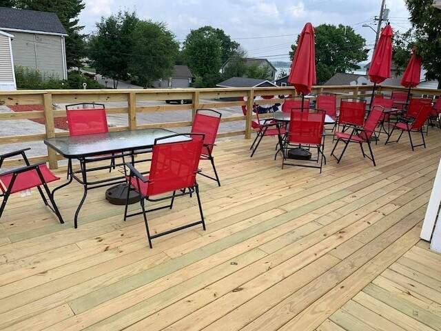 Uncle Larry’s Rustic Inn — photo 1