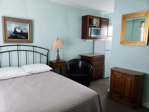 Silent Night Motel — photo 2