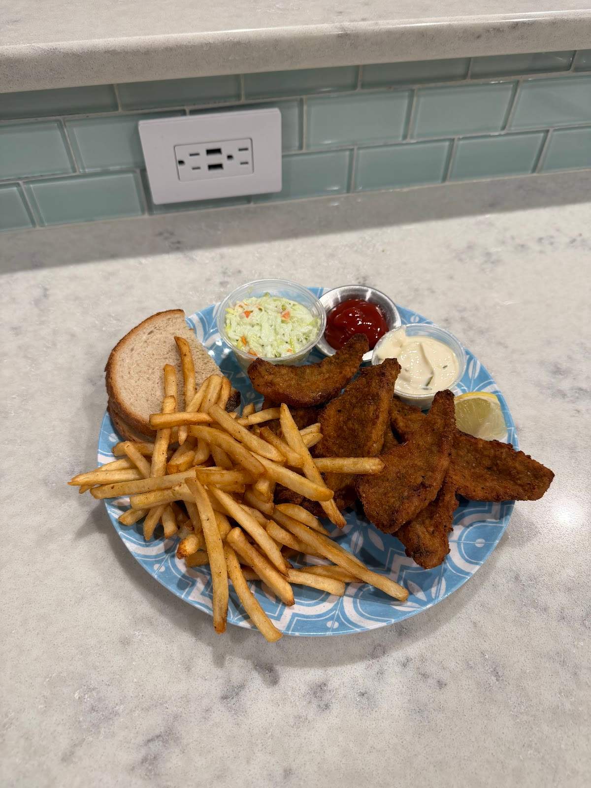 Superior Bar & Grill — photo 1