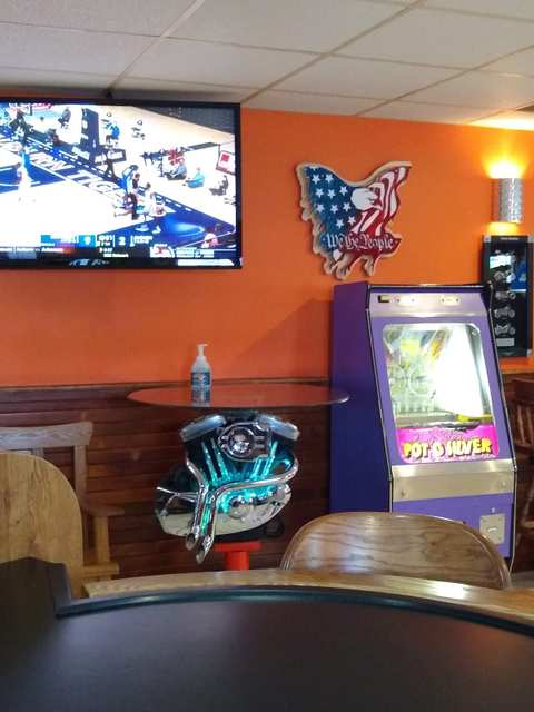 Superior Bar & Grill — photo 2