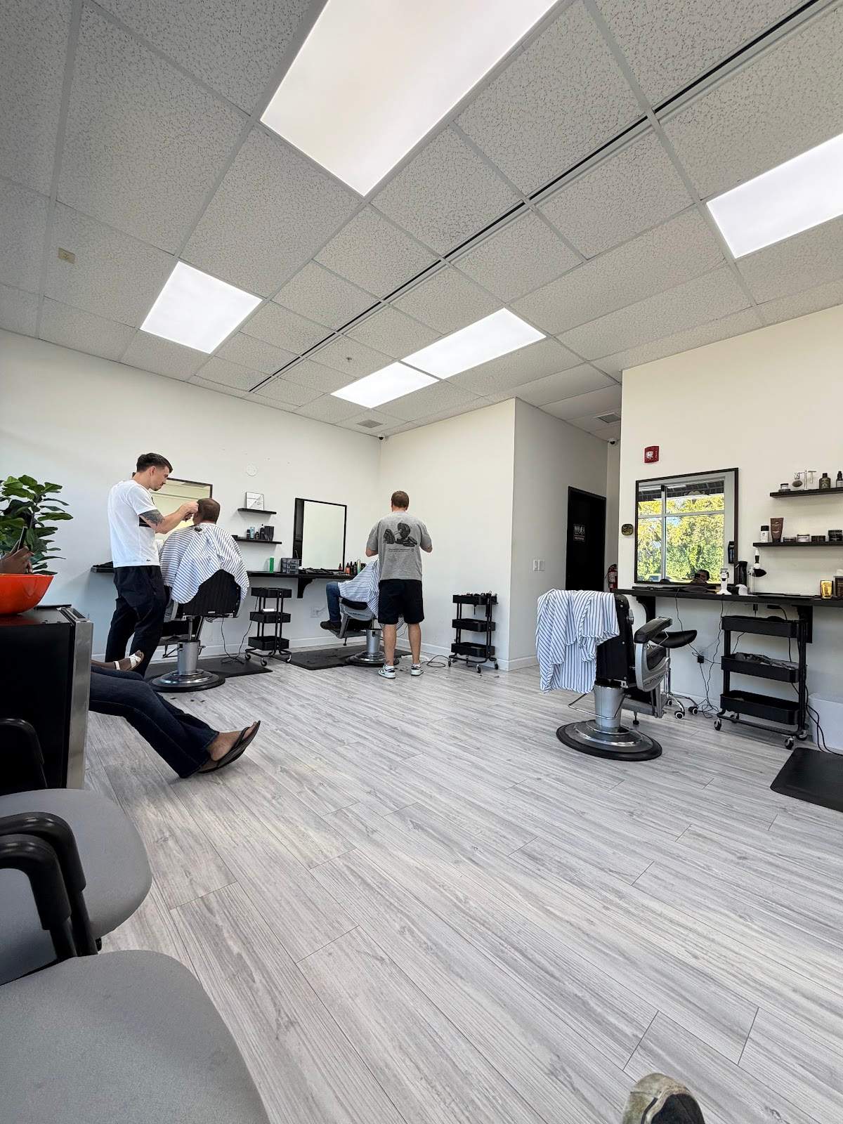 Bradley Village Barbers — photo 1