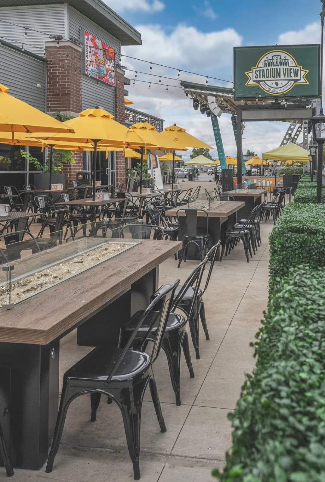 Stadium View Bar, Restaurant, & Event Halls — photo 1