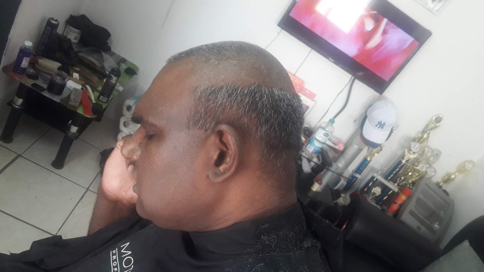 Xclusive Cuts — photo 4