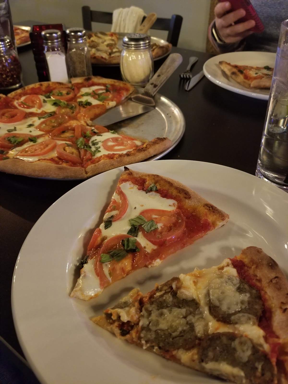 Fox's Pub — photo 2