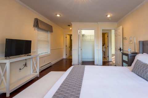 Meadowbrook Estate — photo 2