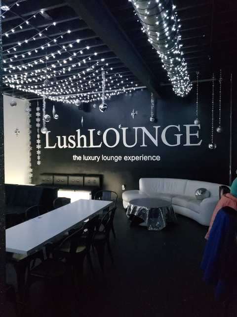 LushLOUNGE — photo 2