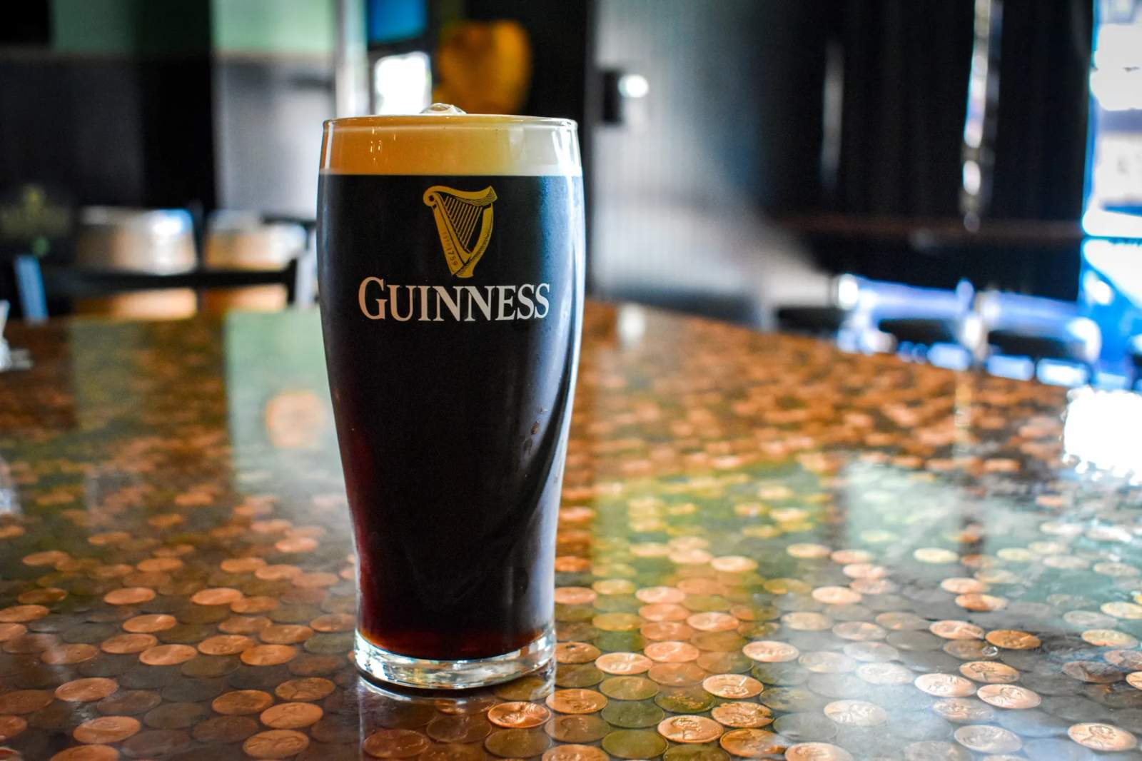 Lucky Clover Irish Pub — photo 3