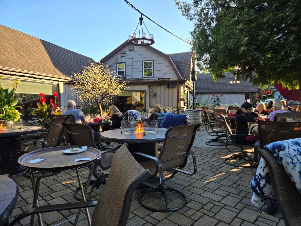 The English Inn — photo 1