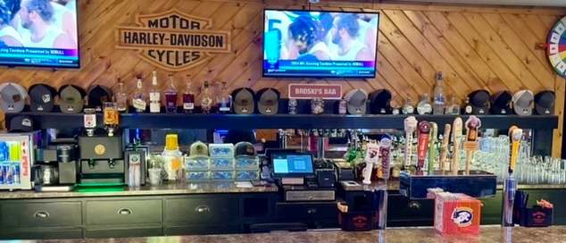 Broski's Bar — photo 6