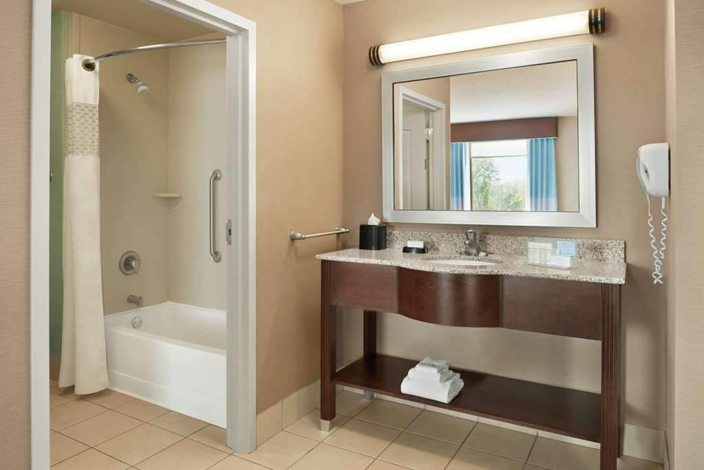 Hampton Inn & Suites Grafton — photo 4