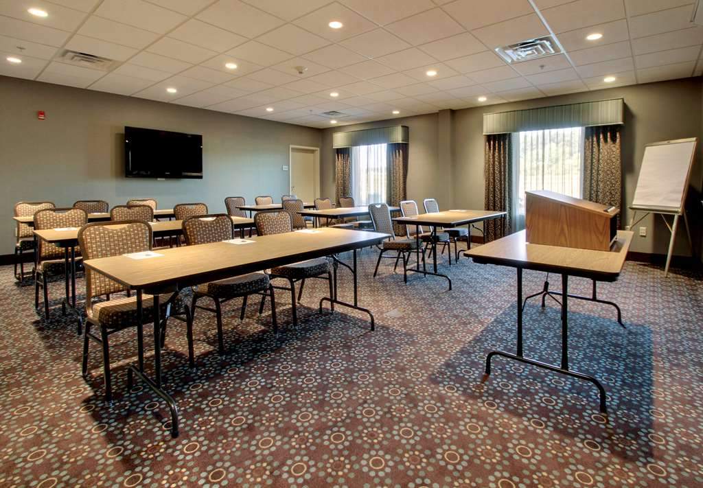 Hampton Inn & Suites Grafton — photo 9