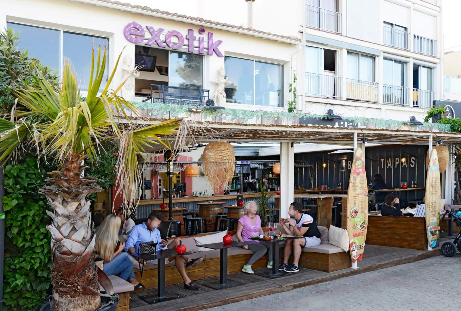 EXOTIK CAFÉ - Bar, tapas et cocktails, Ambiance Jeune et Dynamique — photo 1