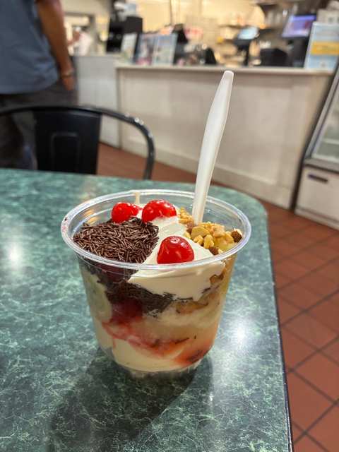 Gilles Frozen Custard — photo 3