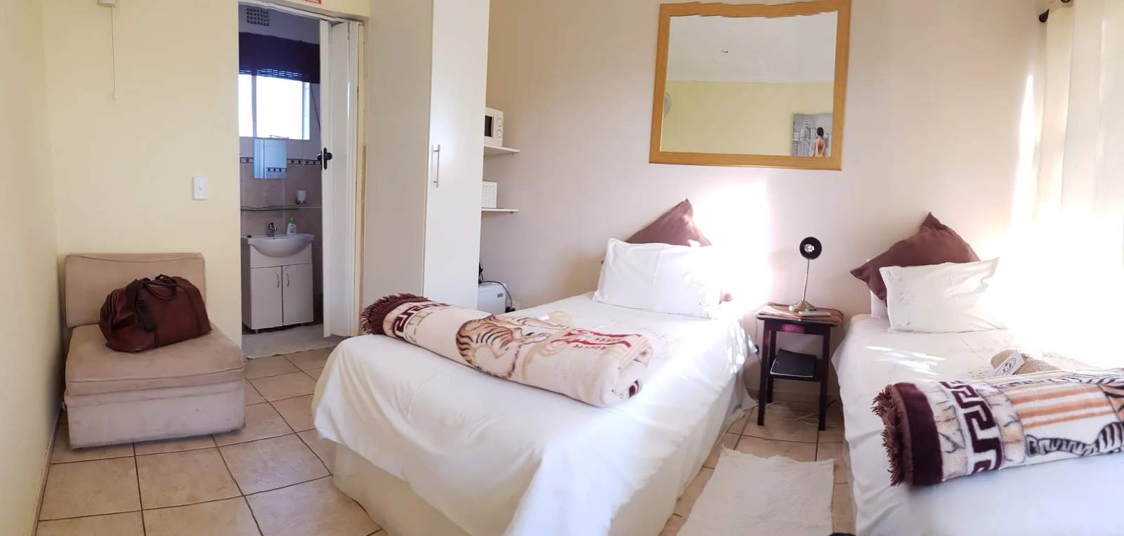Gold Reef Place B&B (Malcolm Ave) — photo 2
