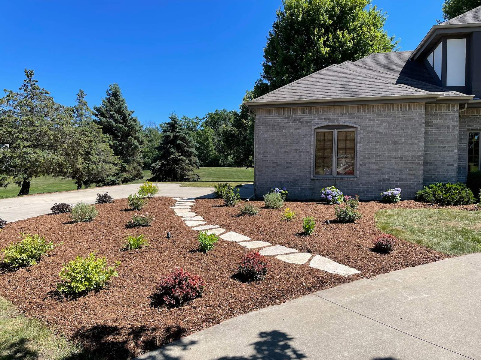 Ernisse Landscaping, LLC — photo 1
