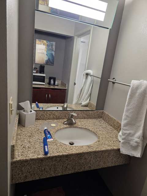 AmericInn by Wyndham Brookfield — photo 3