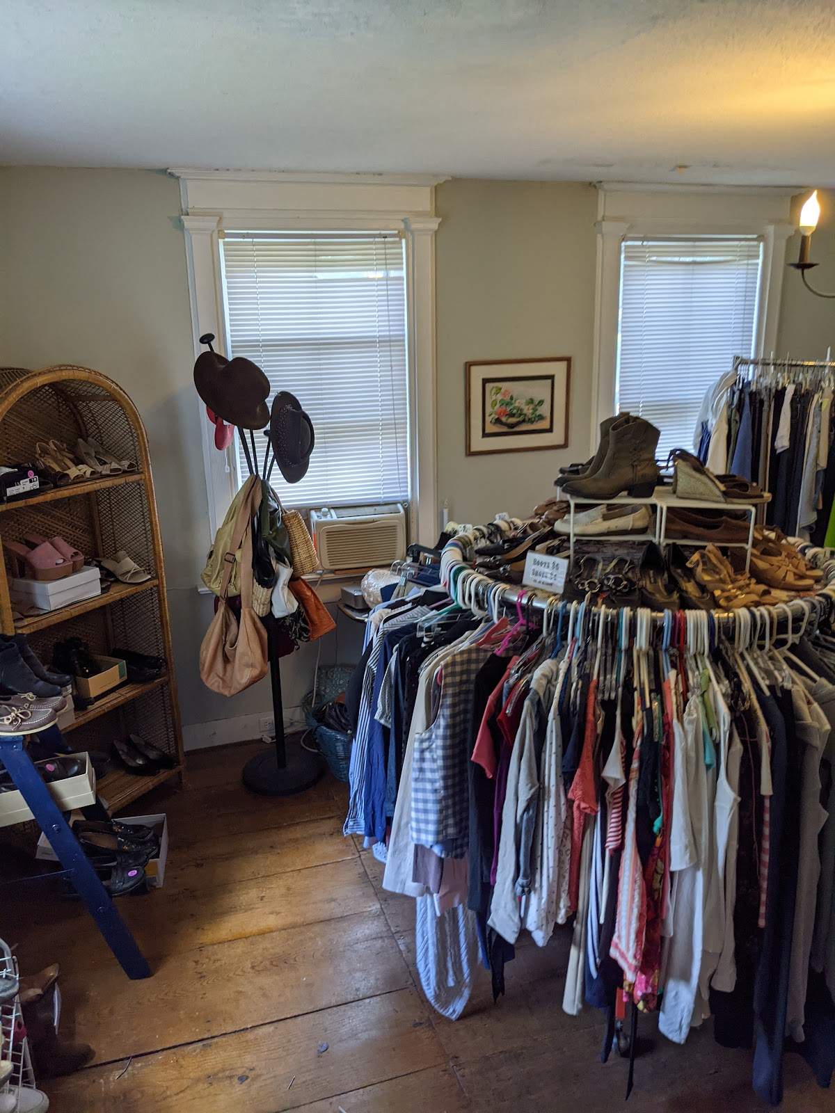 Red Barn Thrift Shop — photo 3