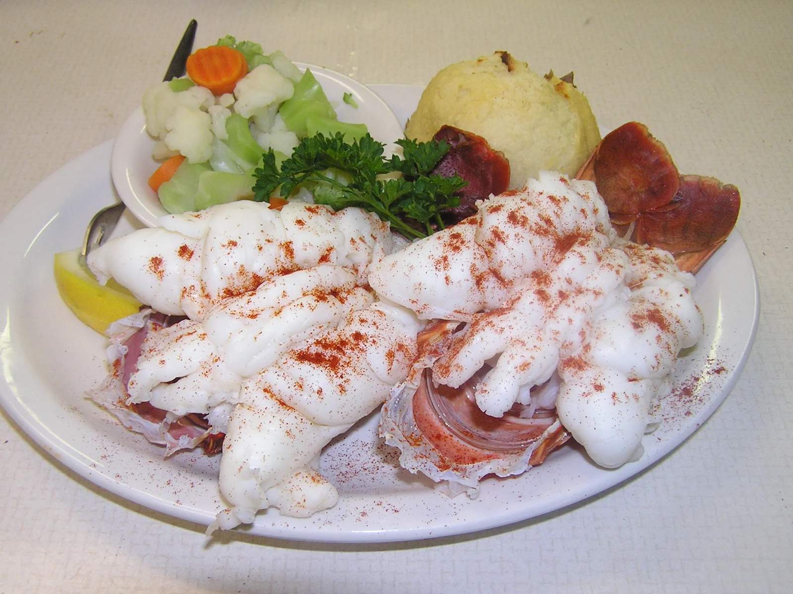 Jim and Linda's Lakeview Supper Club — photo 2