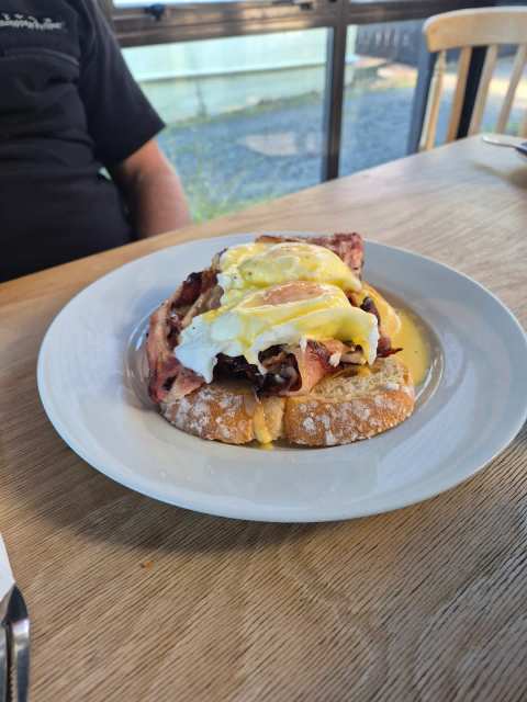 Cahoots Cafe — photo 3