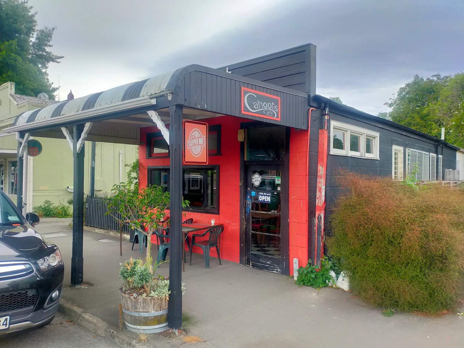Cahoots Cafe — photo 1