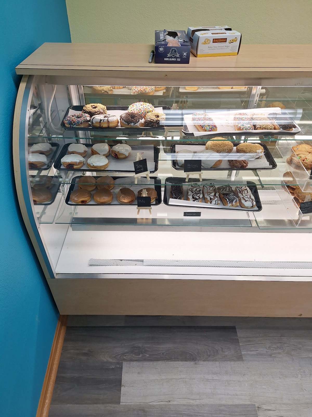 Daisies Sweet Treats — photo 1