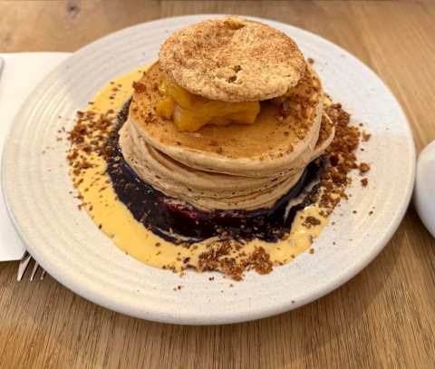 Neo Cafe & Eatery — photo 3