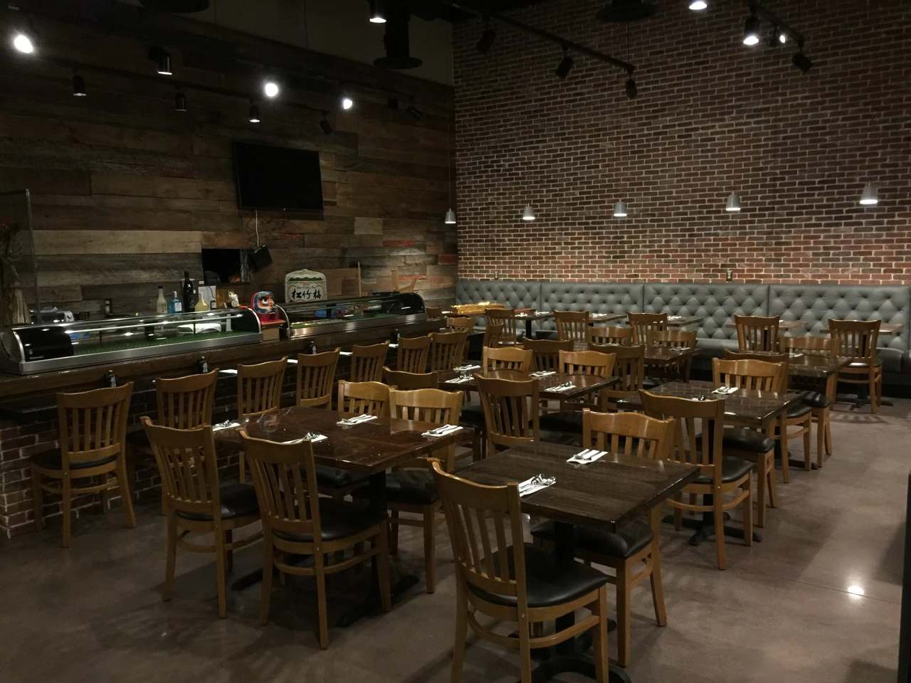 Siam Thai & Sushi — photo 1