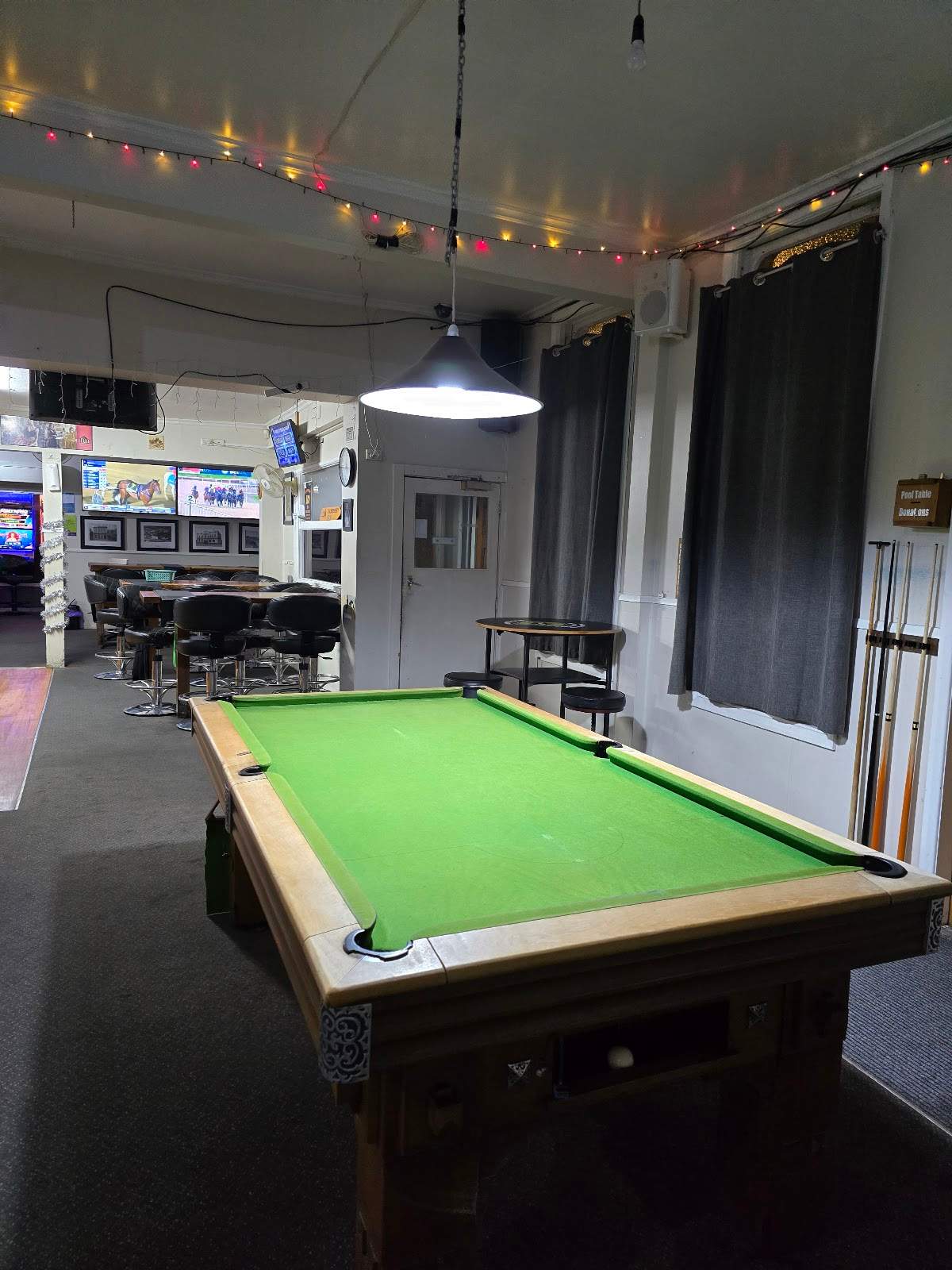 Royal Oak Tavern Carterton — photo 4