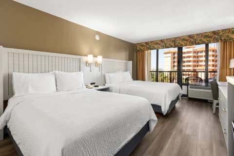 Holiday Inn & Suites Clearwater Beach — photo 2