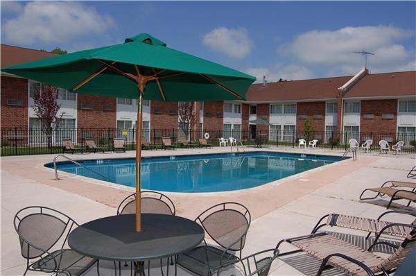 Rodeway Inn & Suites East Windsor — photo 3