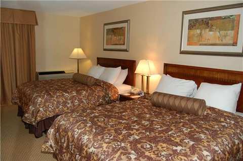 Rodeway Inn & Suites East Windsor — photo 2