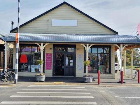 Peonies of Martinborough - Fashion & Accessories — photo 3