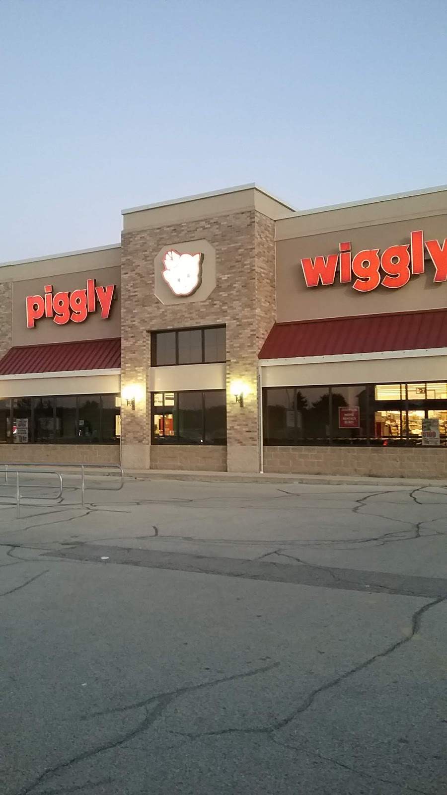Fox Bros. Piggly Wiggly West Bend — photo 1