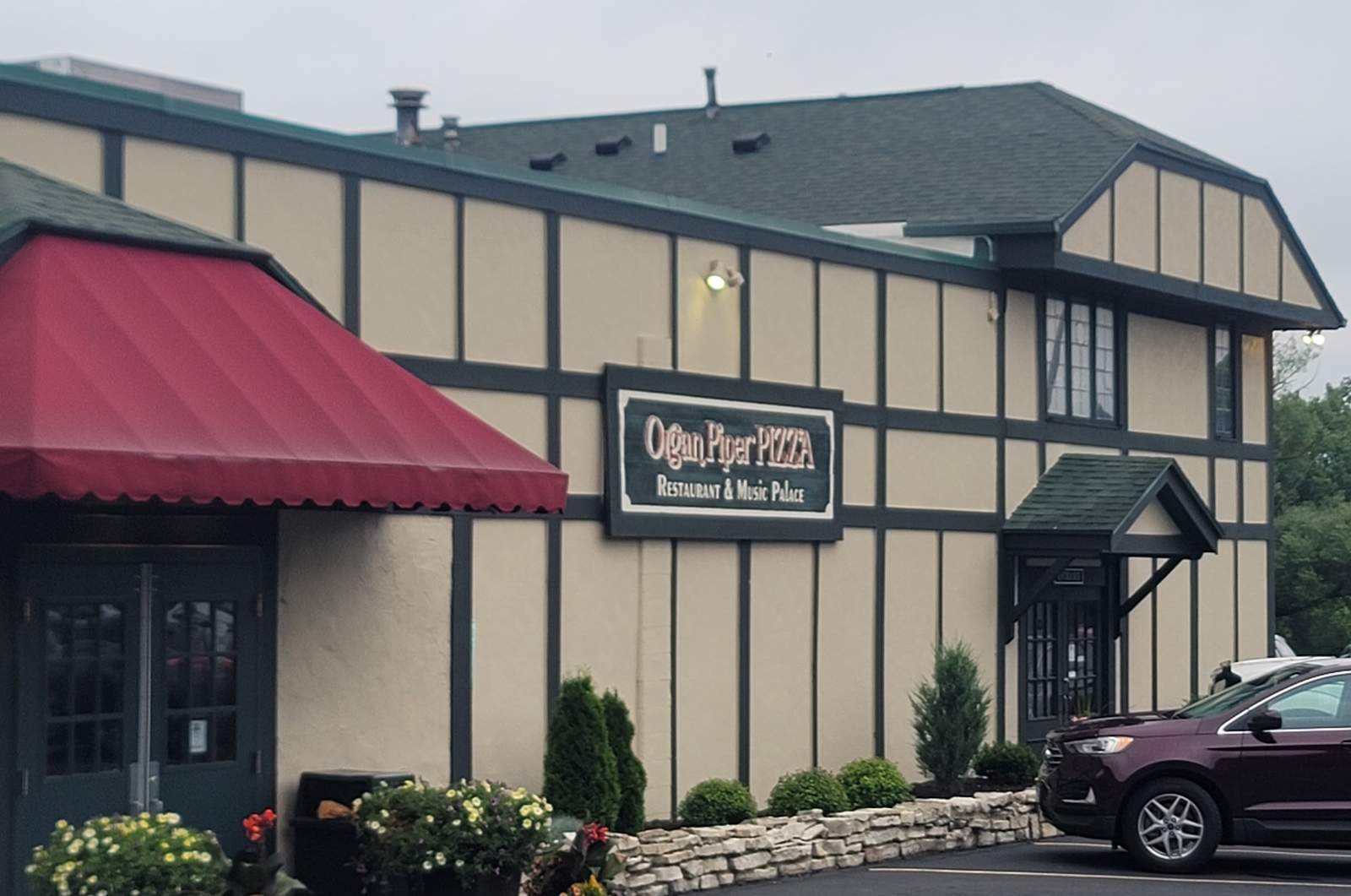Organ Piper Pizza | Restaurant & Music Palace — photo 1