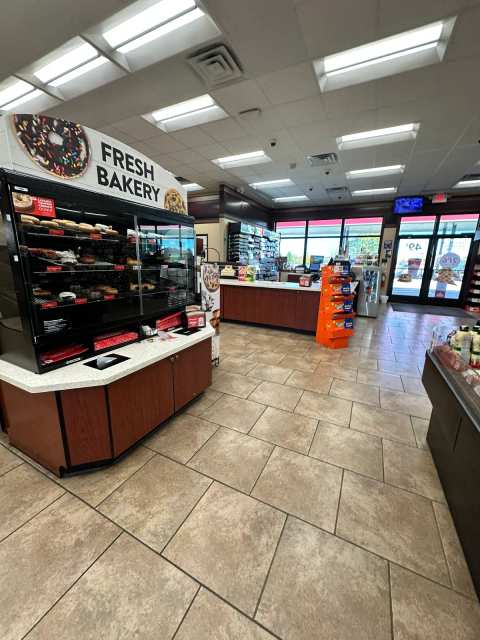 Casey's — photo 4