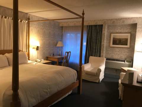 The Farmington Inn & Suites — photo 2
