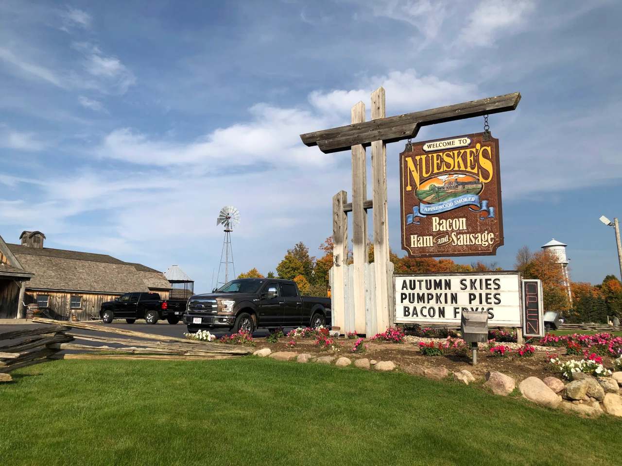 Nueske's Applewood Smoked Meats - Company Store — photo 1