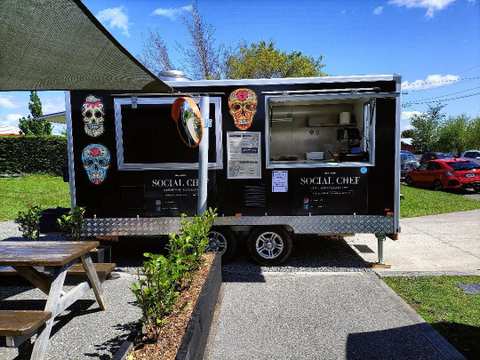 Social chef food truck — photo 3