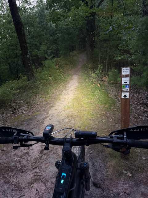 Levis/Trow Mounds Trailhead — photo 2