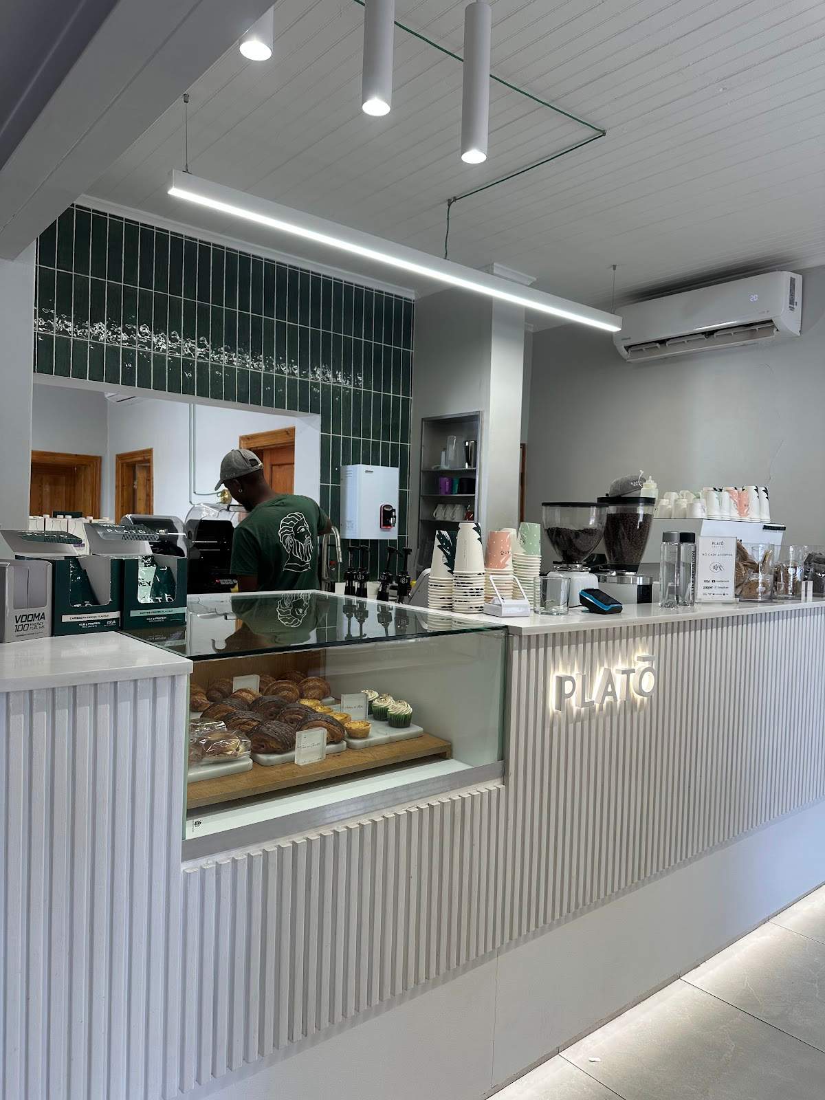 Platō Coffee - Worcester — photo 5