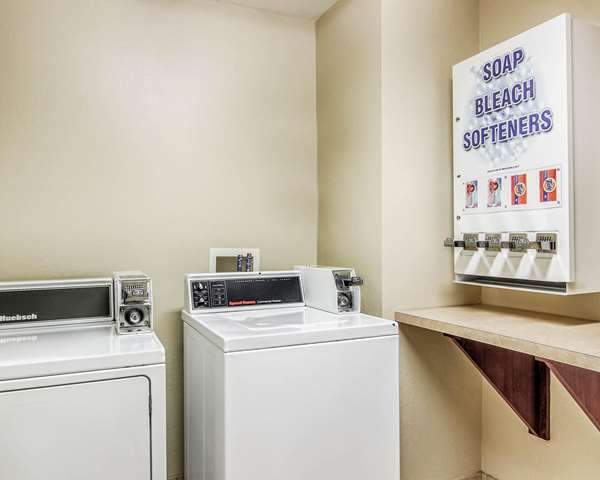 Comfort Inn & Suites Grafton-Cedarburg — photo 5
