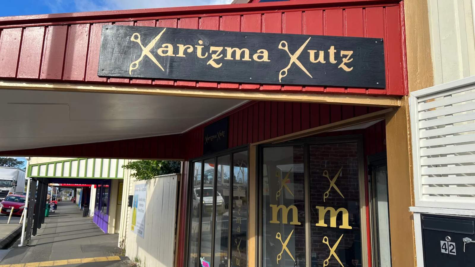 Karizma Kutz — photo 1