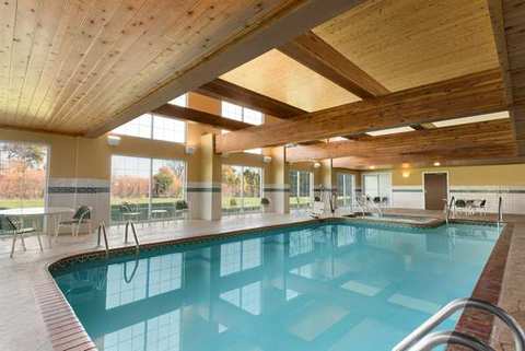 Country Inn & Suites by Radisson, Milwaukee Airport, WI — photo 3