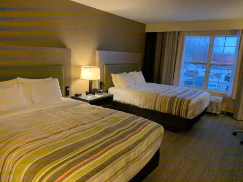 Country Inn & Suites by Radisson, Milwaukee Airport, WI — photo 2