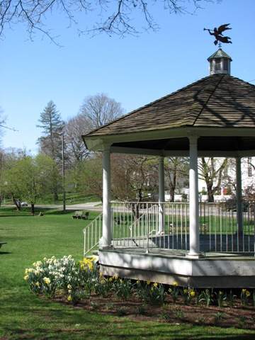 North Green, Woodbury + Leroy Anderson Memorial Bandstand — photo 2